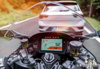 新车｜新款川崎Ninja H2 SX配自适应巡航/自动大灯，现款32.88万起  -图4