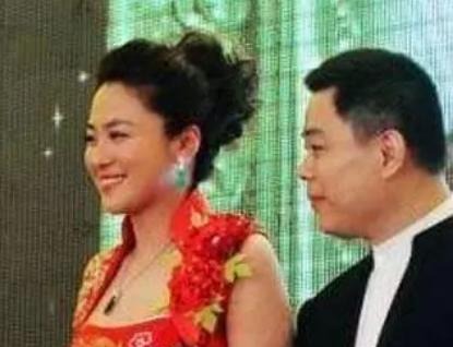 沈傲君与聂远分手16年，一个嫁乾隆后裔被宠成宝，一个二婚娶粉丝  -图8